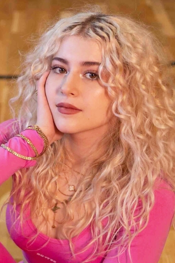 Sedcard von Zarah (ID14253)