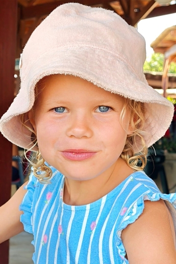 Sedcard von Viktoria  (ID24522)