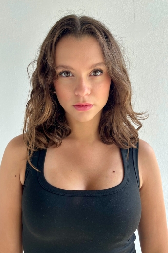 Sedcard von María  (ID24677)
